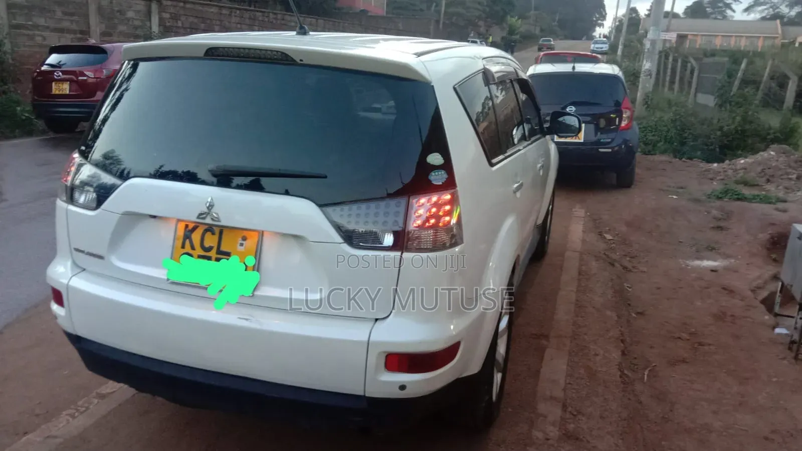 Mitsubishi Outlander 2011 White