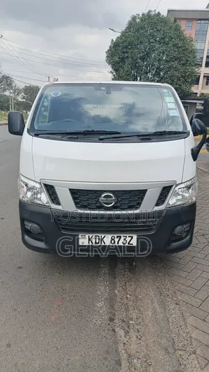 Nissan Caravan (Urvan) 2015 White