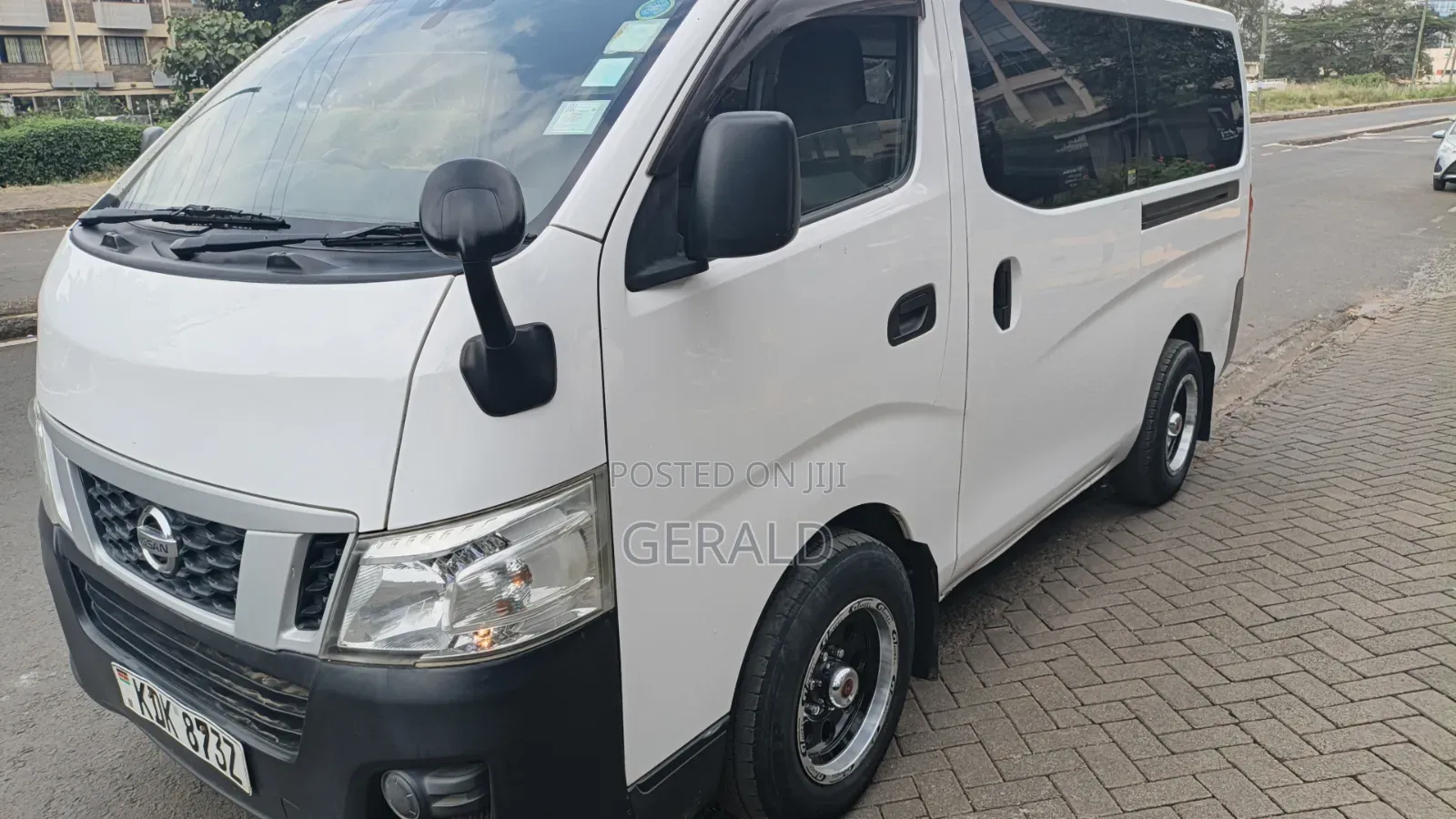 Nissan Caravan (Urvan) 2015 White