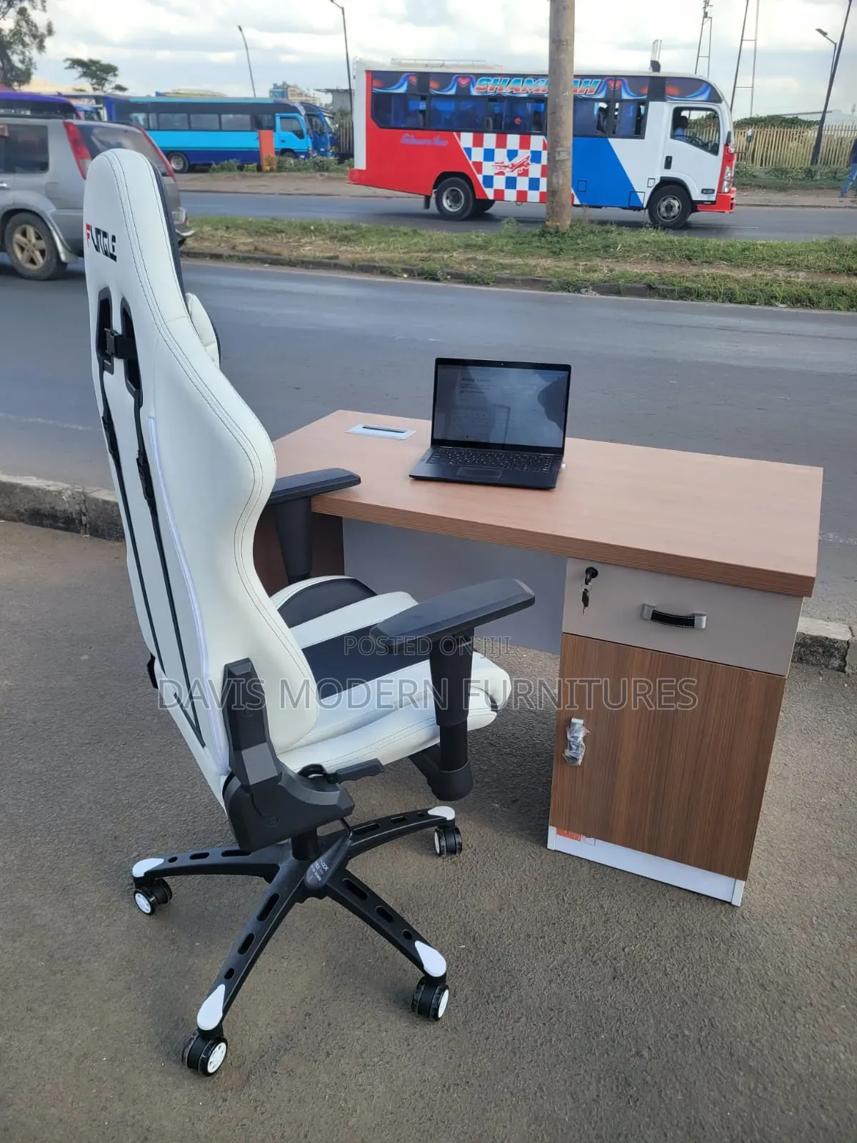 Office Desk With Gaming Chair