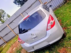 Nissan Tiida 2008 Silver