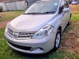 Nissan Tiida 2008 Silver