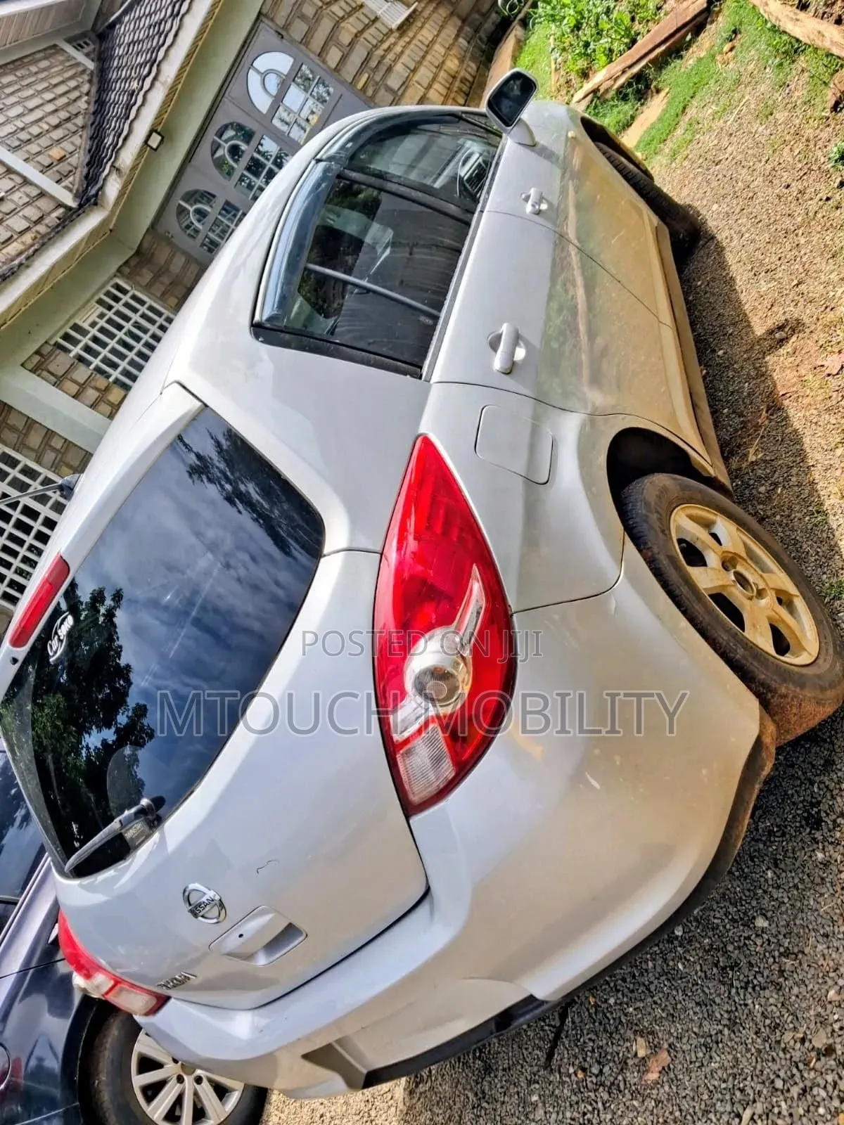 Nissan Tiida 2008 Silver