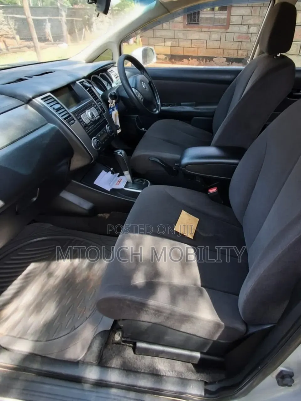 Nissan Tiida 2008 Silver