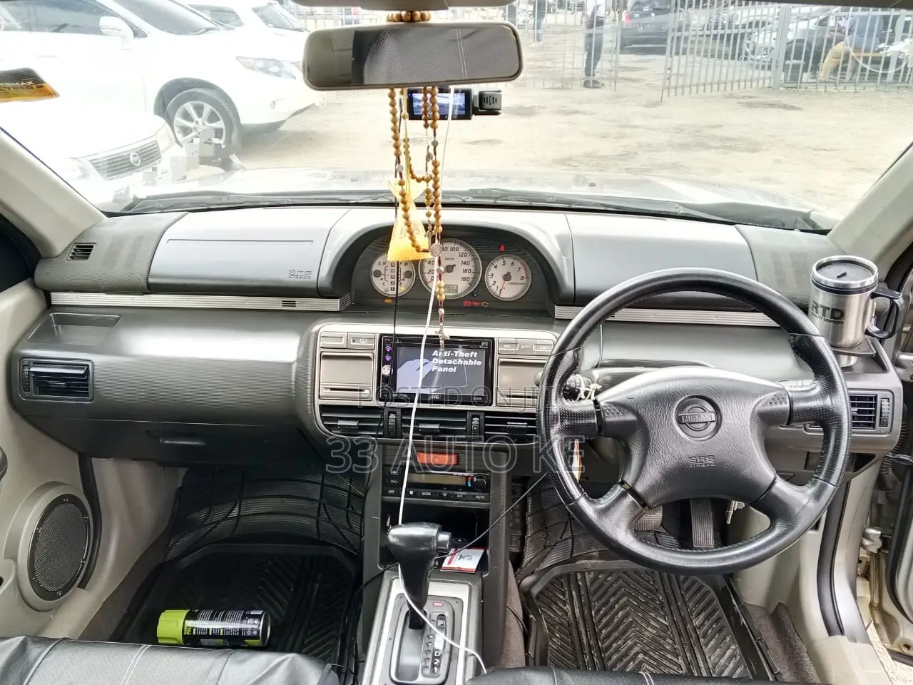 Nissan X-Trail 2000 Gray