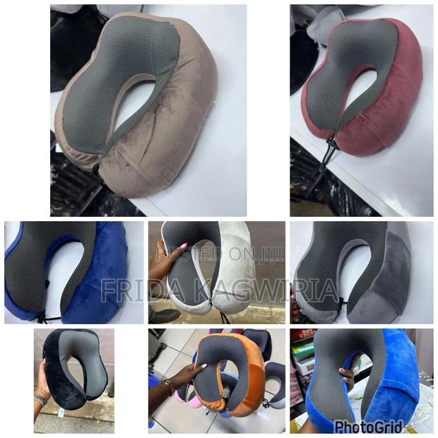 Microfiber Travel Neck Pillow - thumbnail 5