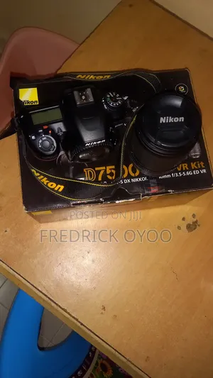 Nikon D7500