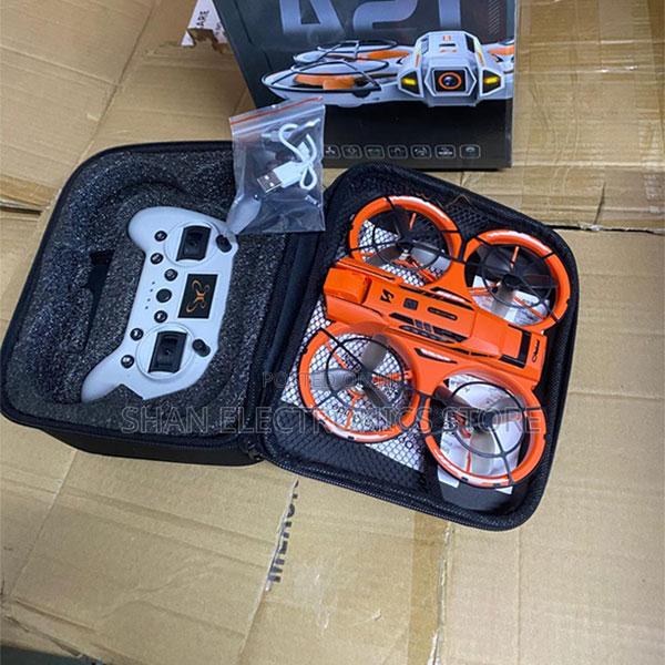 Lightweight Smooth, GPS-Free Altitude A21 Drone With 2 Cam