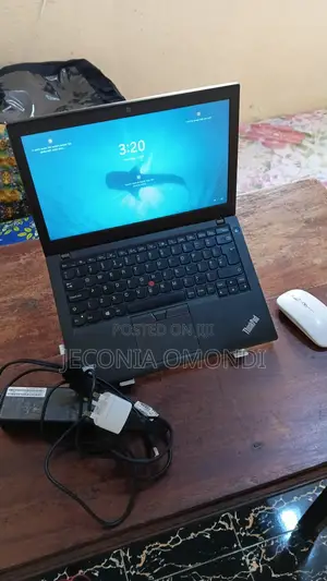 Laptop Lenovo ThinkPad X260 8GB Intel Core i5 SSD 256GB