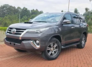 Toyota Fortuner 2016 Gray