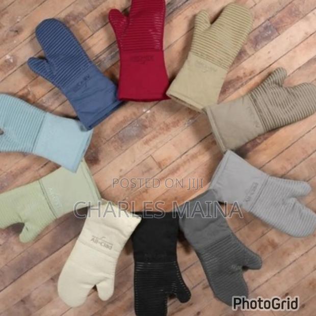 Oven Gloves - thumbnail 2