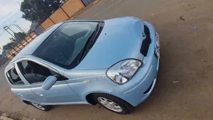 Toyota Vitz 2003 Blue