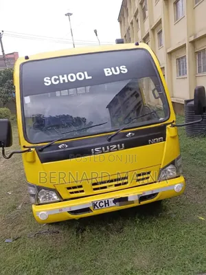 Isuzu NQR 2018 Yellow