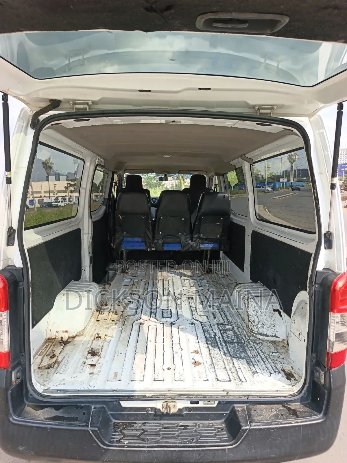 Nissan Caravan (Urvan) 2015 White