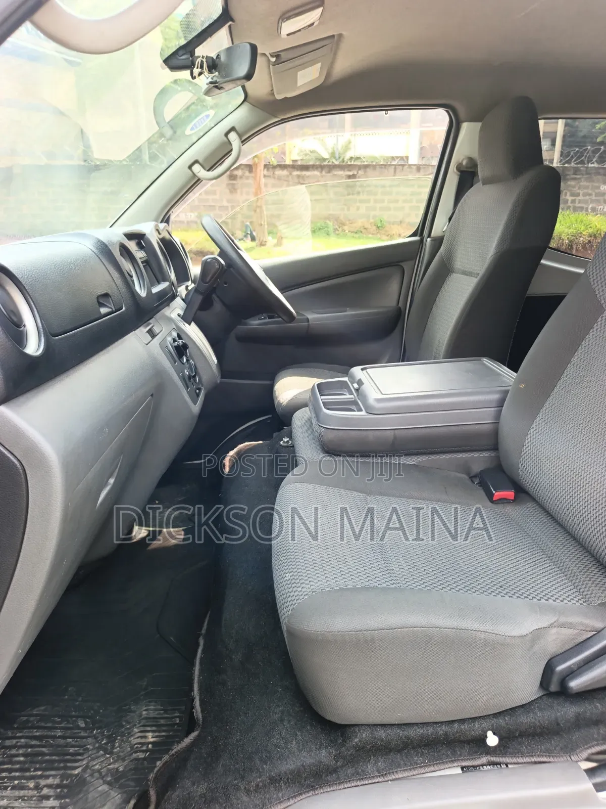 Nissan Caravan (Urvan) 2015 White