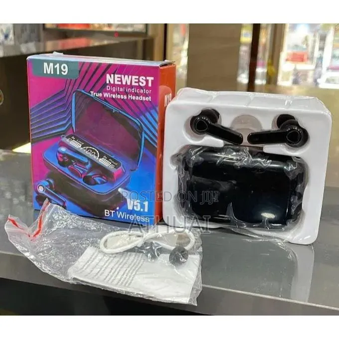 M19 Wireless Bluetooth Earbuds With 2000mah Power Bank Charging Case