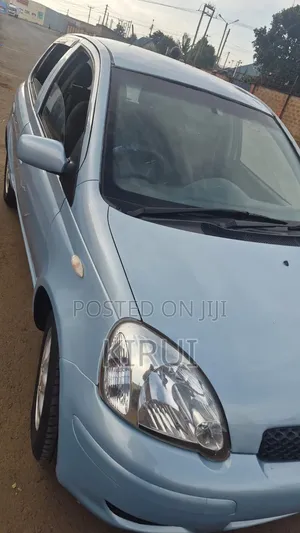 Toyota Vitz 2003 Blue