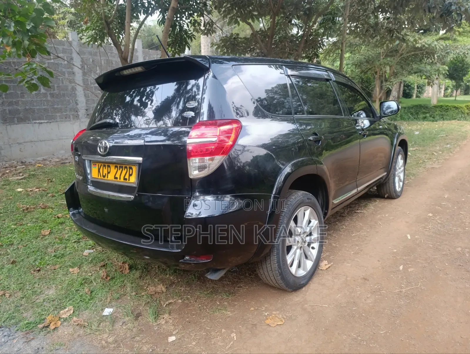 Toyota Vanguard 2010 Black
