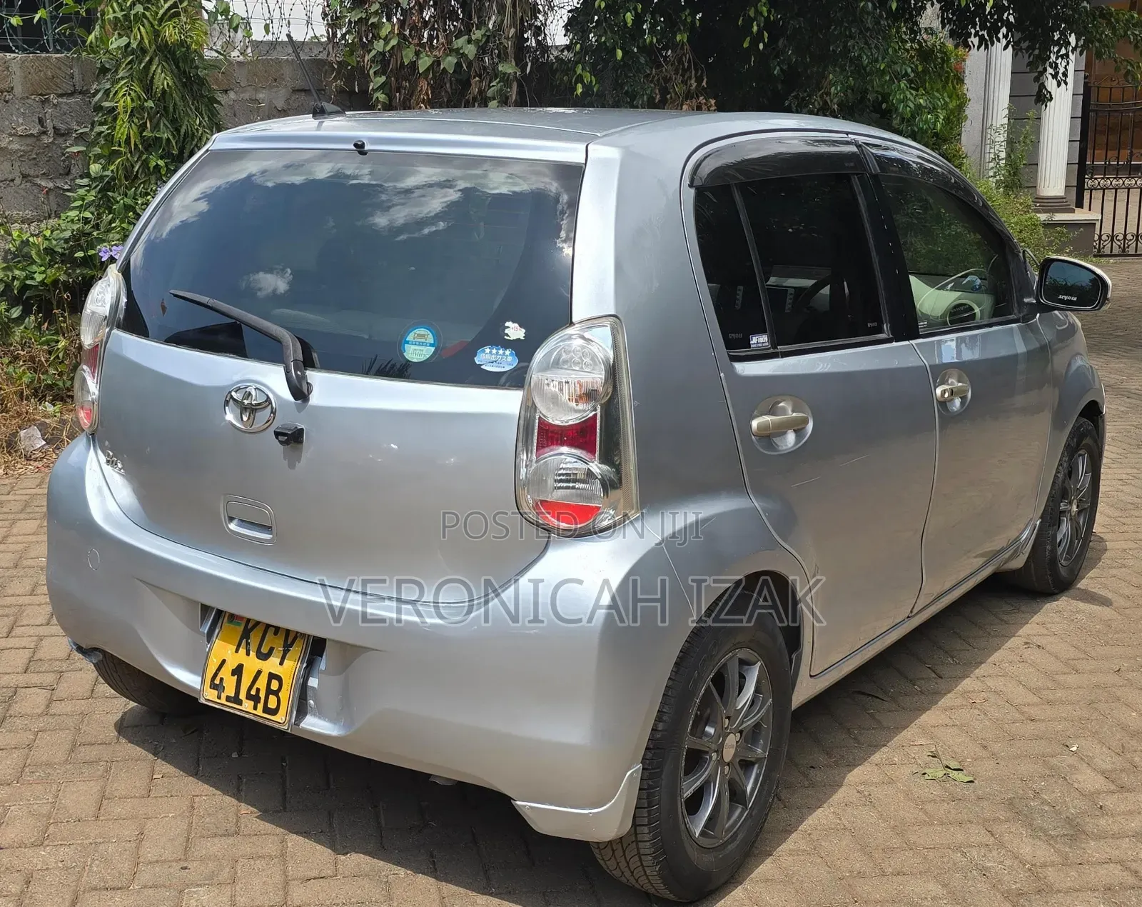 Toyota Passo 2012 Silver
