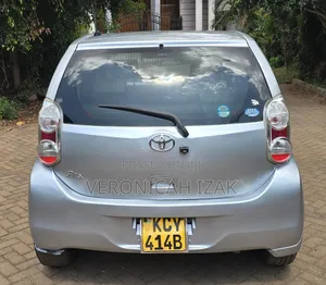 Toyota Passo 2012 Silver