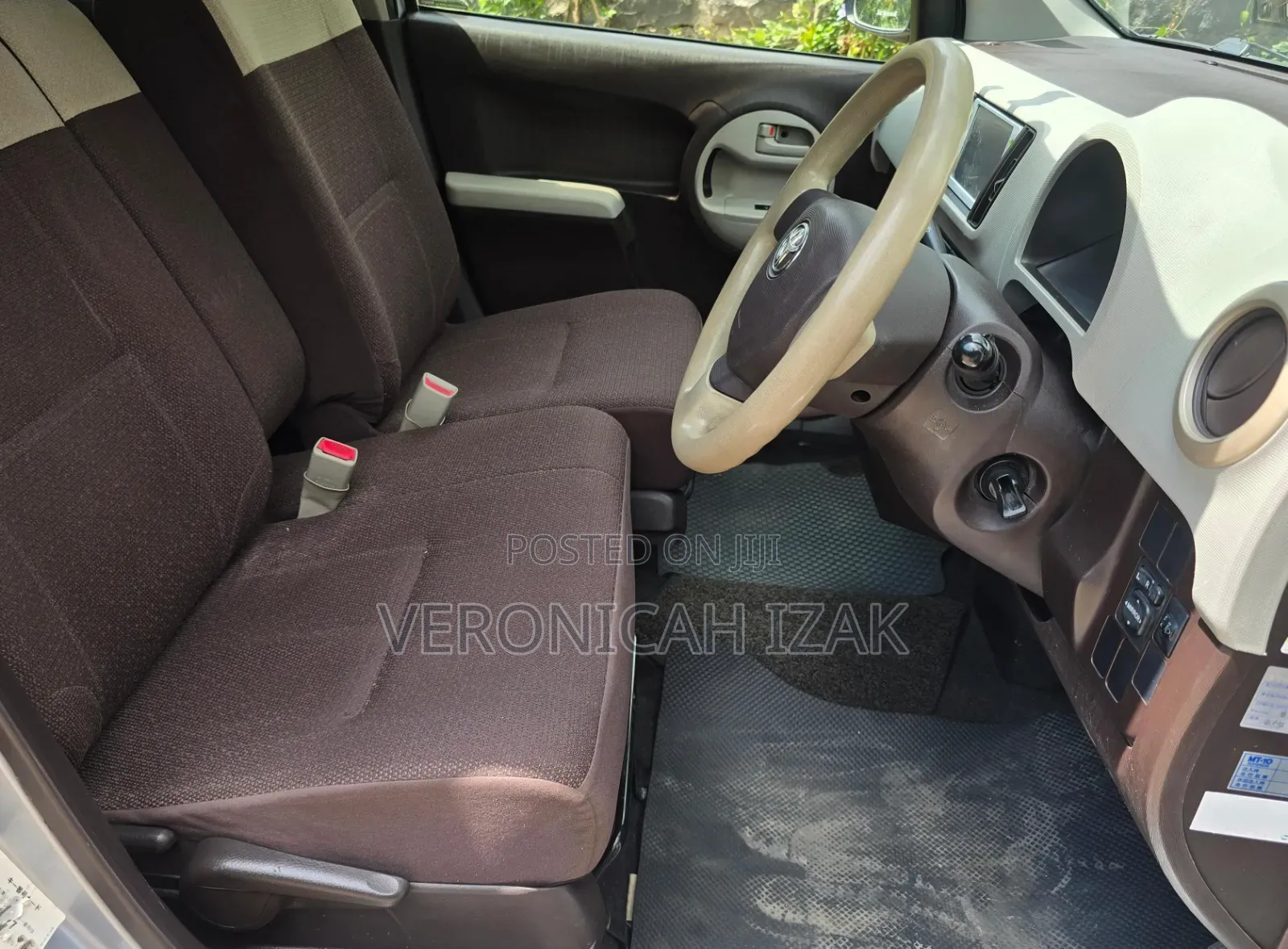 Toyota Passo 2012 Silver