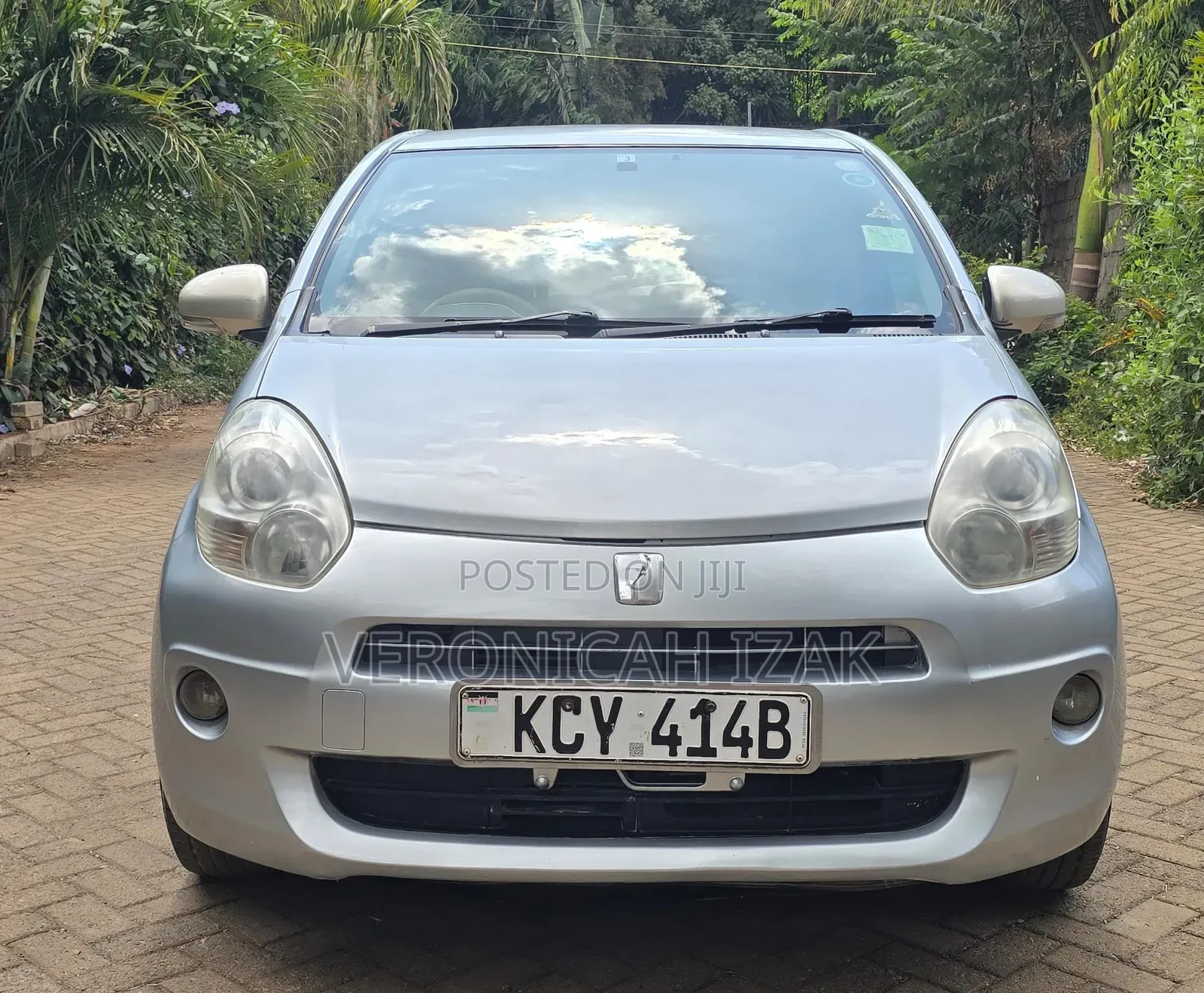 Toyota Passo 2012 Silver