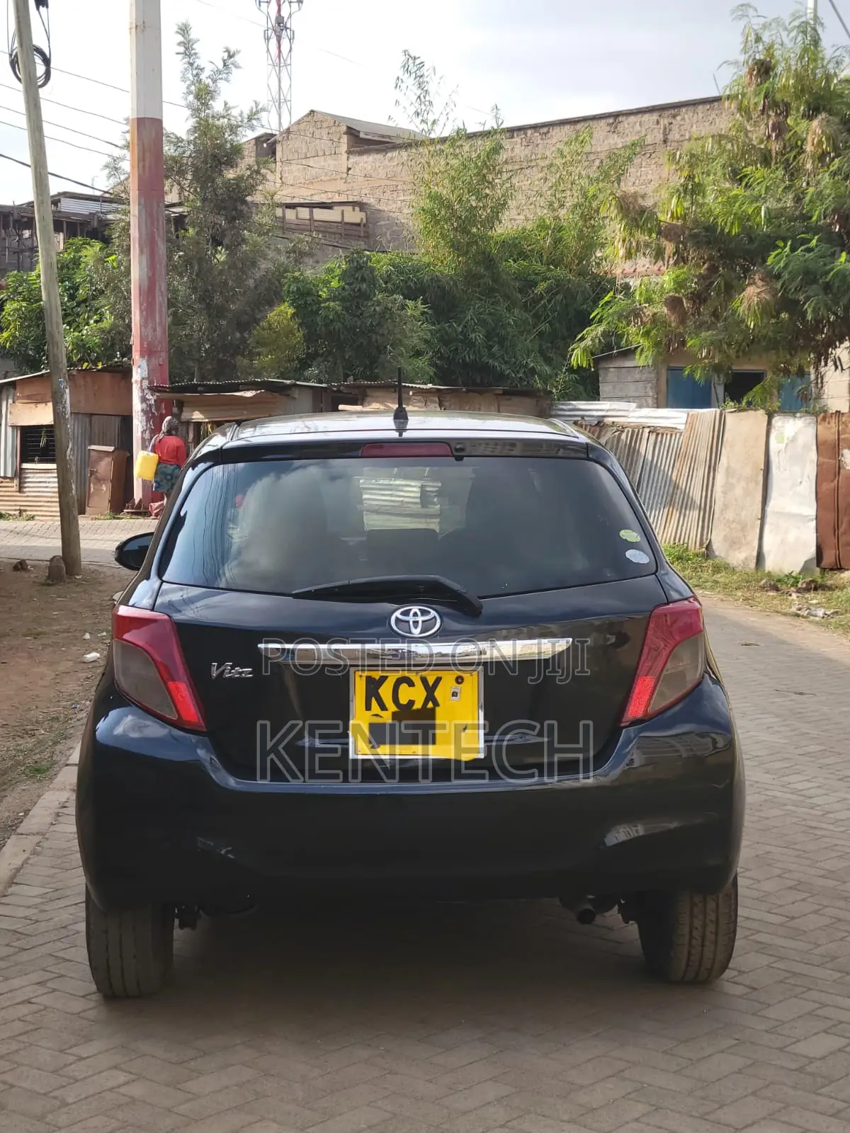 Toyota Vitz 2013 Black