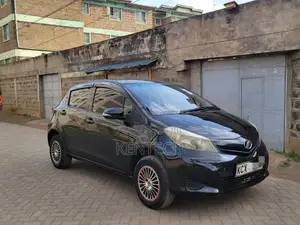 Toyota Vitz 2013 Black