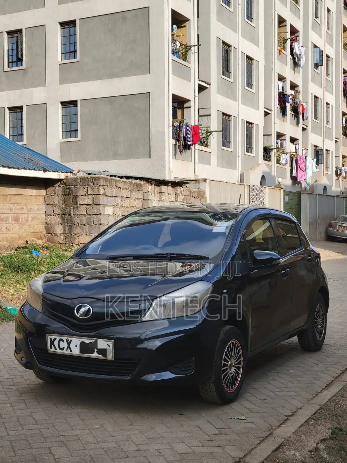 Toyota Vitz 2013 Black