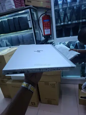 Laptop HP EliteBook 840 G8 16GB Intel SSD 256GB