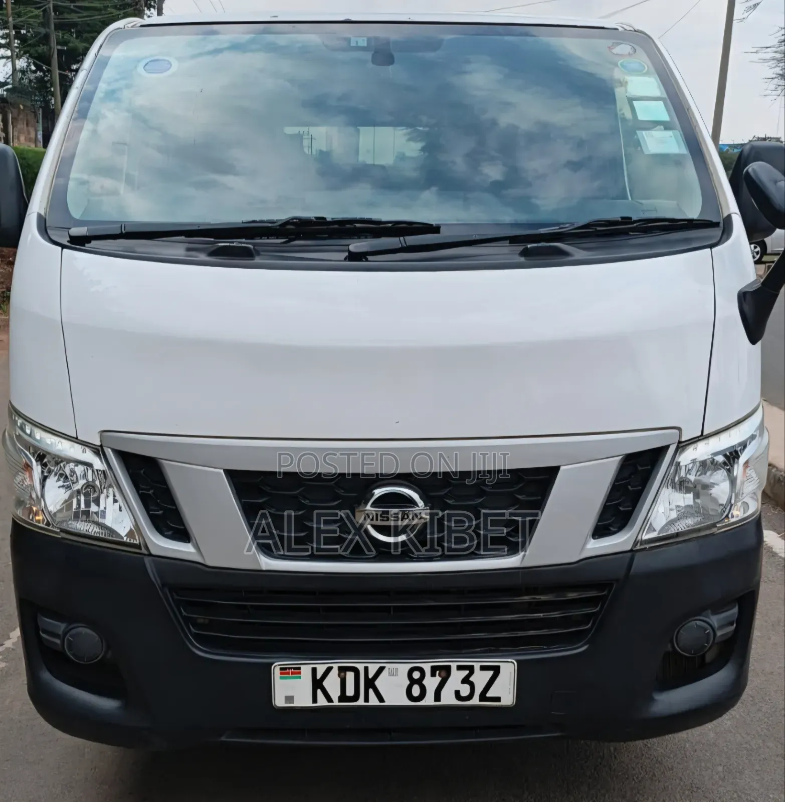 Nissan Caravan (Urvan) 2015 White