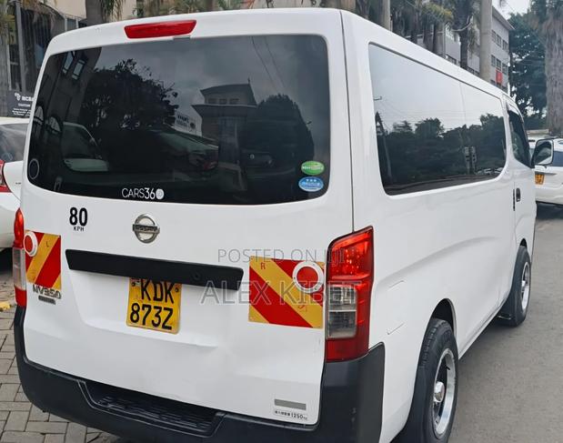Nissan Caravan (Urvan) 2015 White - thumbnail 3