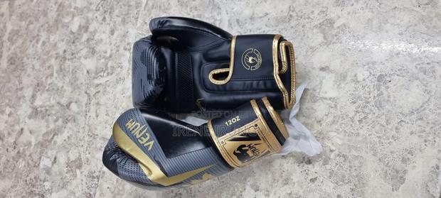 12oz Boxing// Punching Gloves