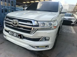 Toyota Land Cruiser 4.5 V8 TD 2019 White