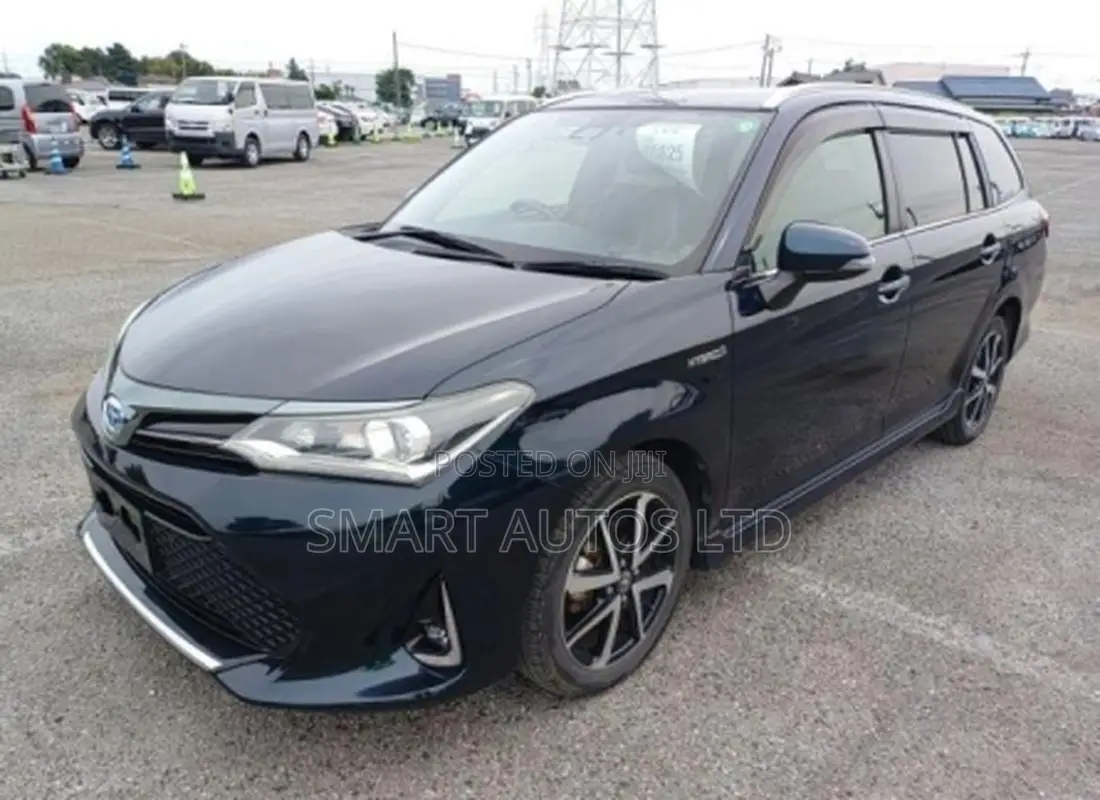 Toyota Corolla Fielder 1.5 Hybrid FWD 2019 Black