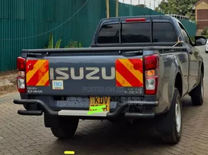 Isuzu D-MAX 2025 Gray
