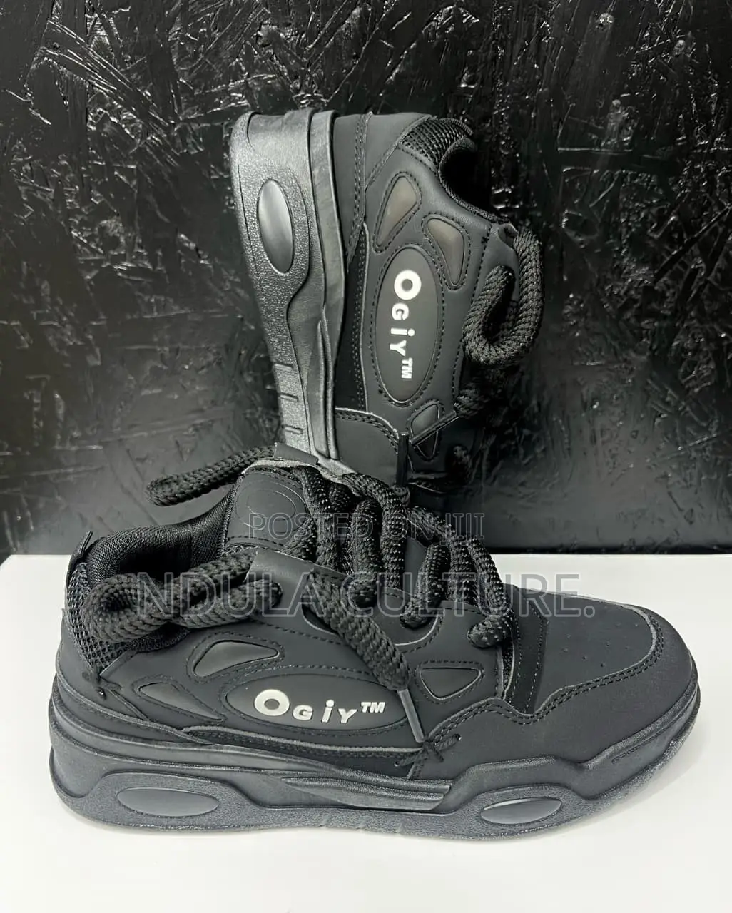 Ogiy Sneakers