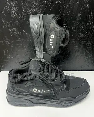 Ogiy Sneakers