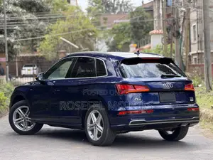 Audi Q5 2.0T Premium AWD quattro 2018 Blue