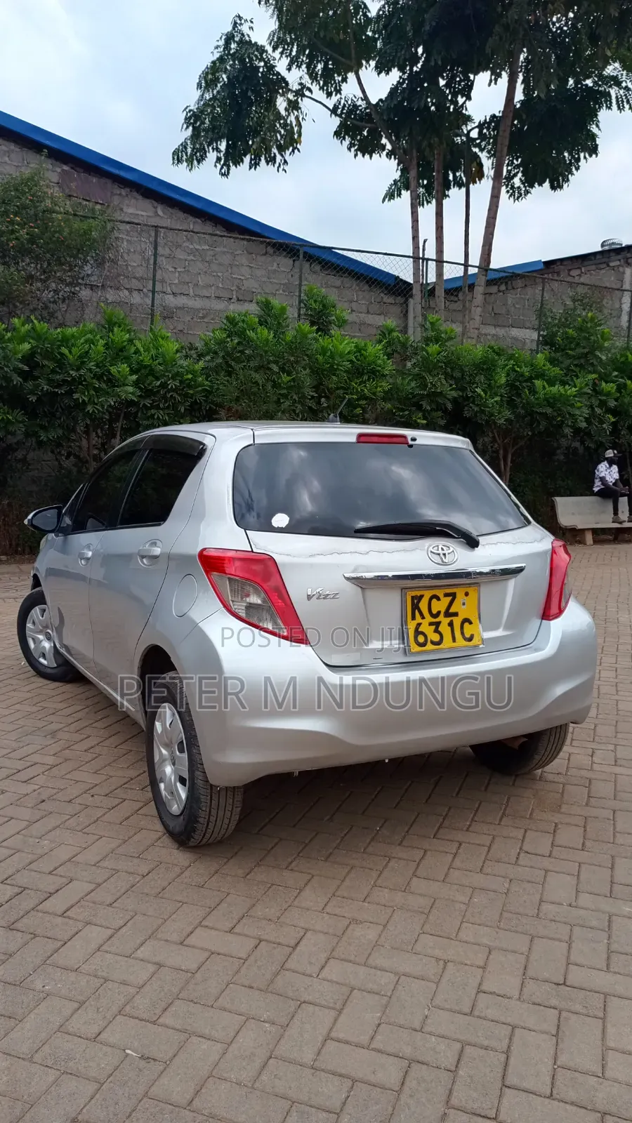 Toyota Vitz 2013 Silver