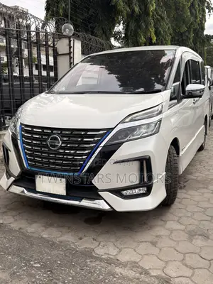 Nissan Serena 2021 White
