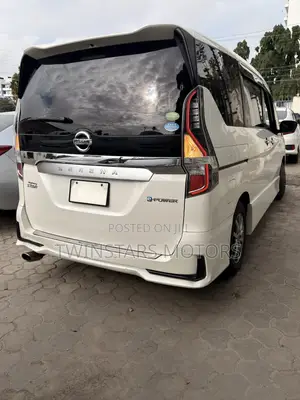 Nissan Serena 2021 White