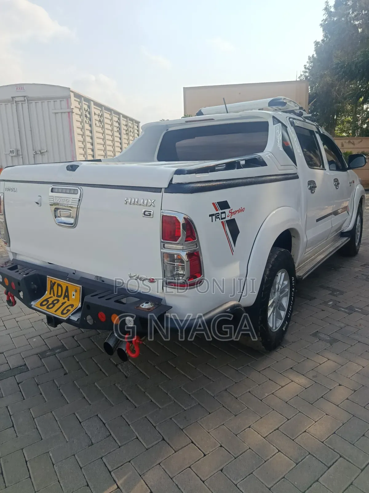 Toyota Hilux 2013 White