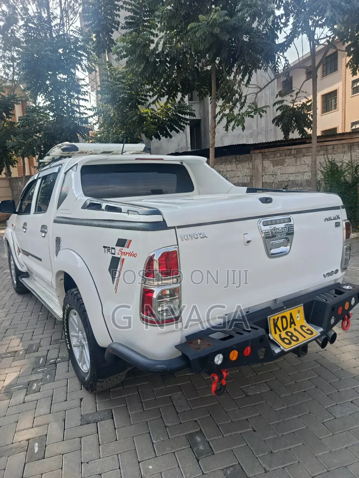 Toyota Hilux 2013 White