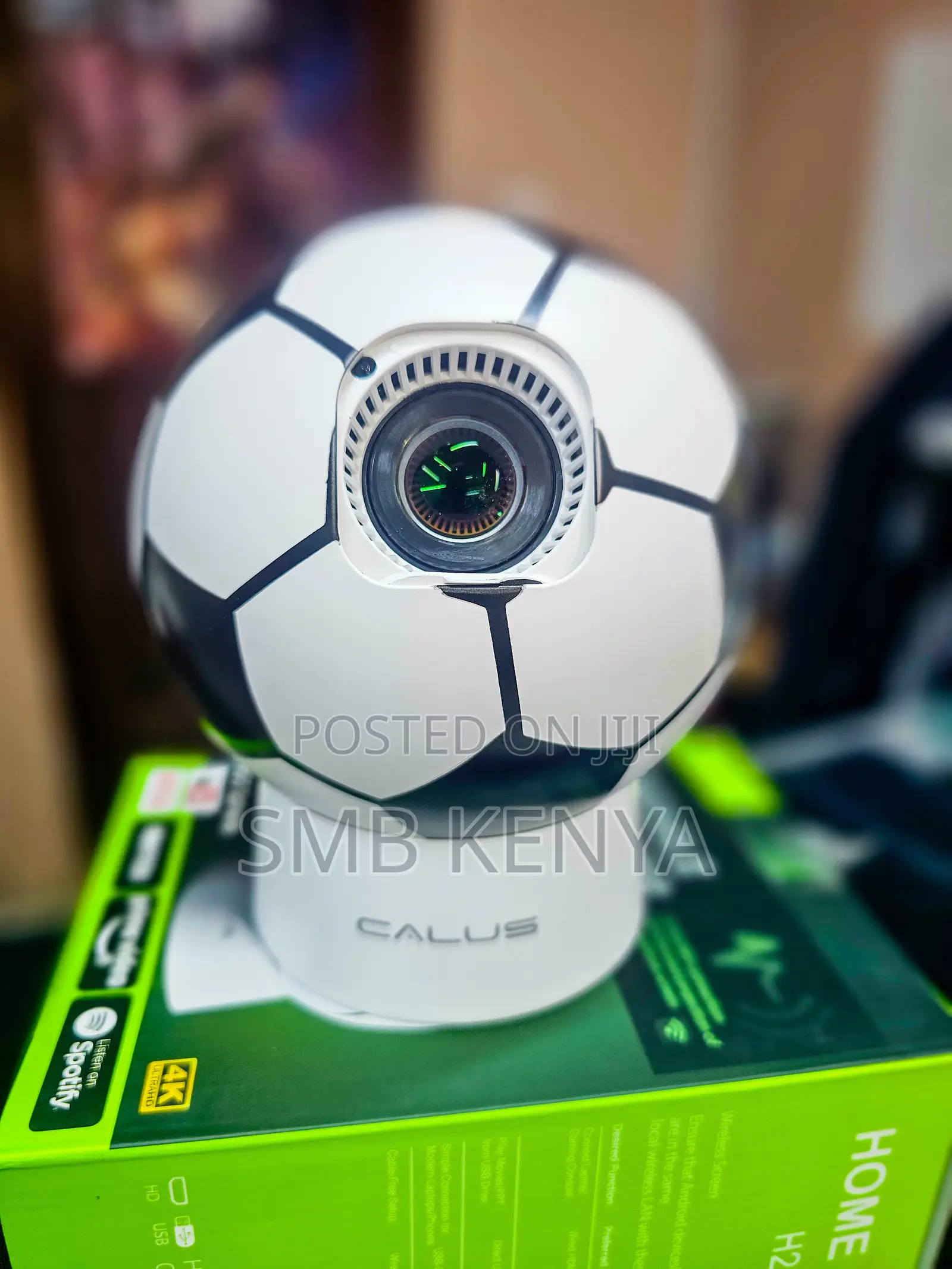  HDR Fottball Shape Portable Smart Projector