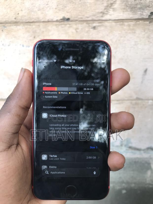 Apple iPhone SE (2020) 64 GB Red - thumbnail 4