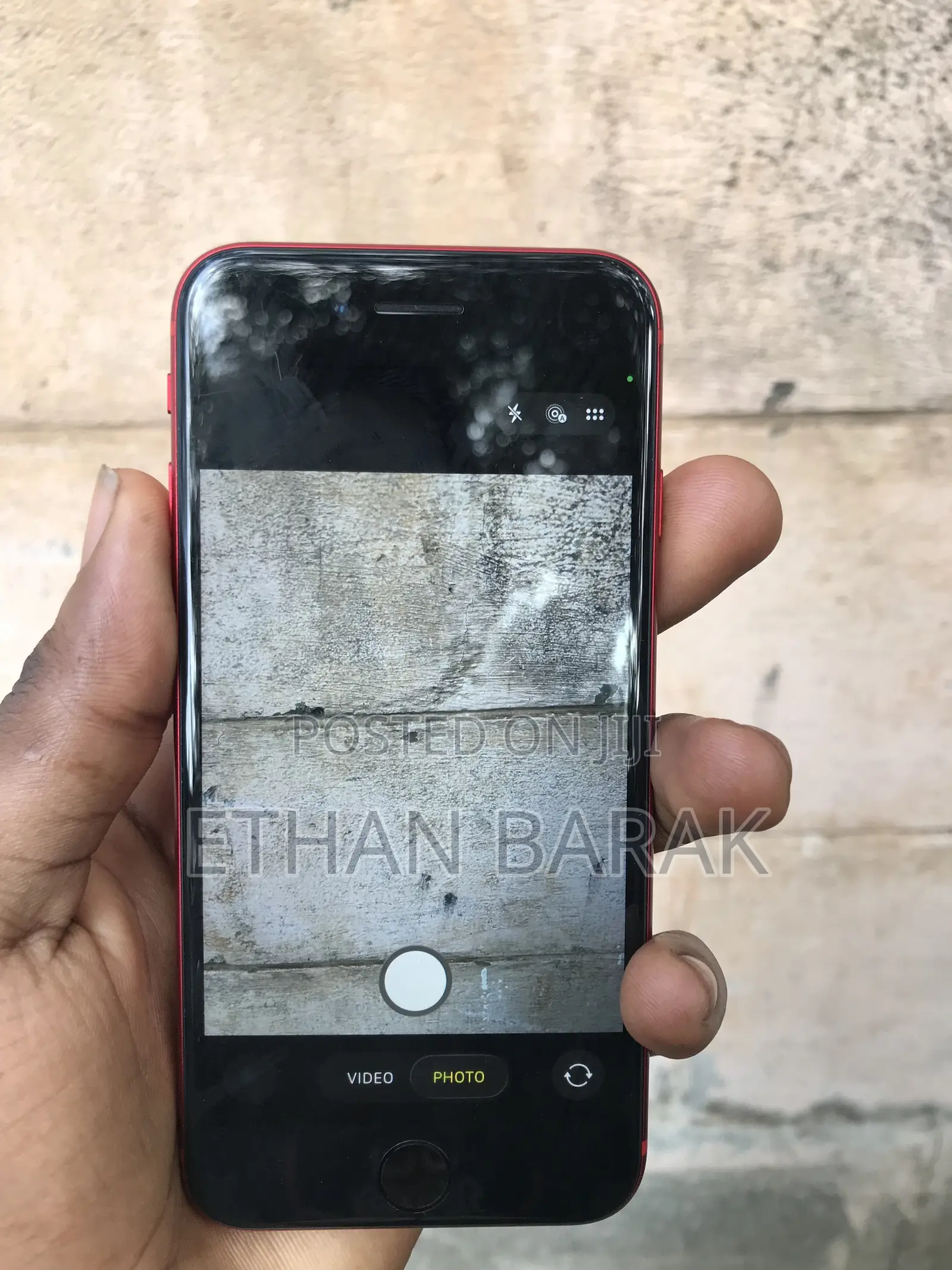 Apple iPhone SE (2020) 64 GB Red