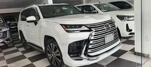 Lexus LX 2022 White
