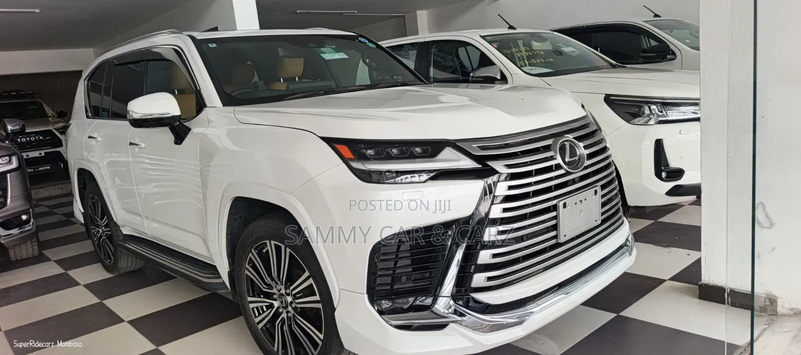 Lexus LX 2022 White