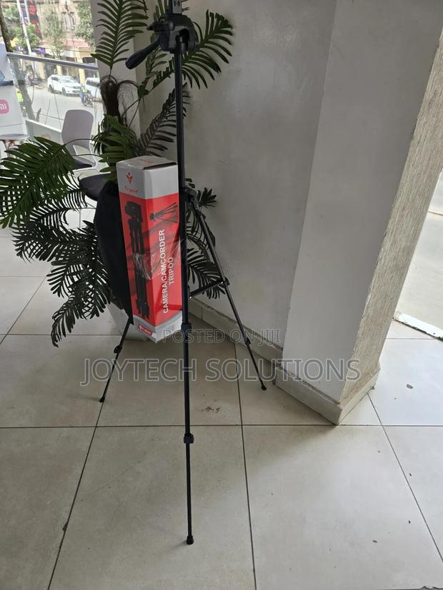 Heavy Duty Camera Tripod Stand for Canon, Nikon, Sony Smartphones